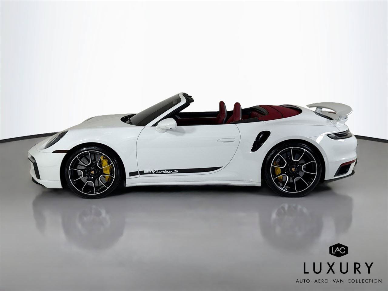 Used 2024 Porsche 911 Turbo S AWD/4WD image 9