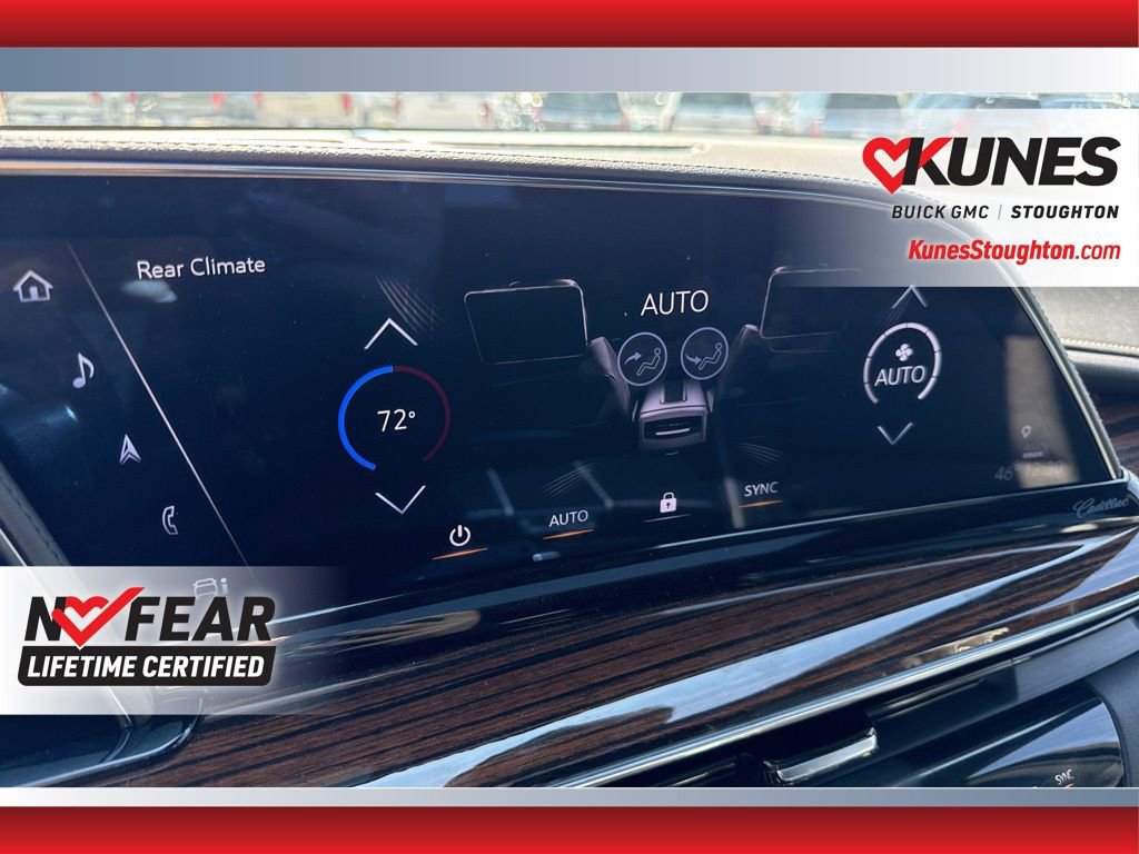 Used 2023 Cadillac Escalade Premium Luxury image 35