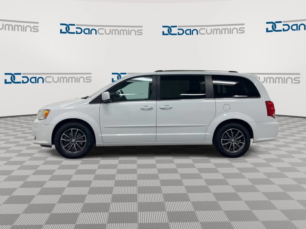 Used 2017 Dodge Grand Caravan SXT FWD image 5