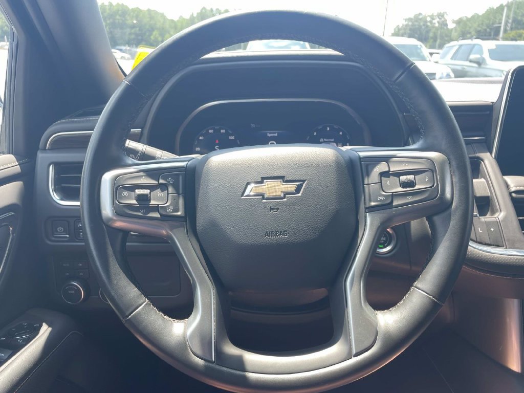 Used 2023 Chevrolet Suburban Premier AWD/4WD image 29