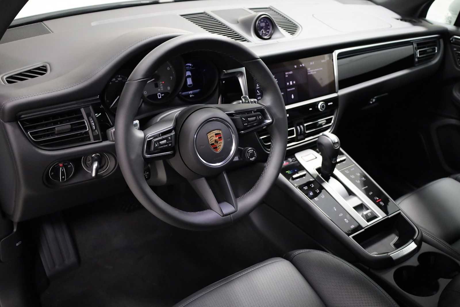 New 2026 Porsche Macan S AWD/4WD image 4