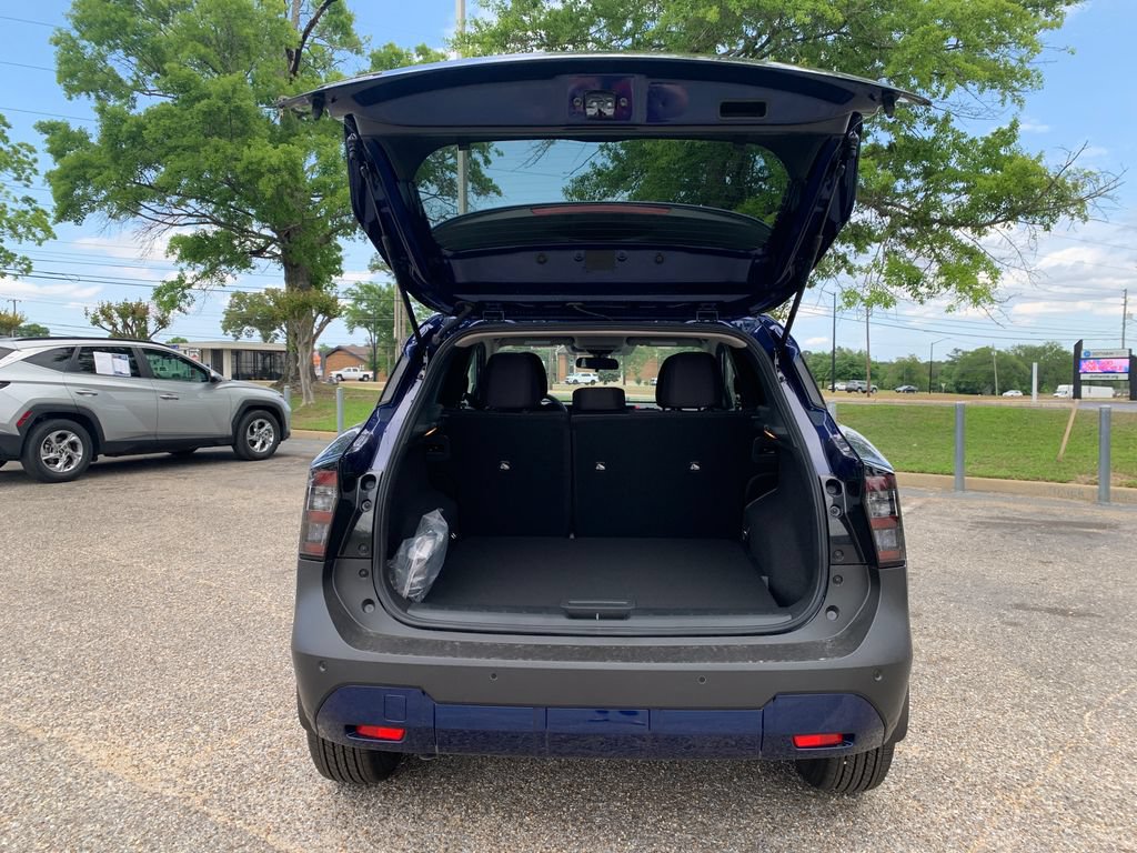 New 2026 Nissan Kicks SV w/ Cold Weather Package FWD image 5