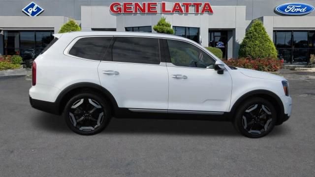 Used 2024 Kia Telluride S w/ S Sunroof Package image 9