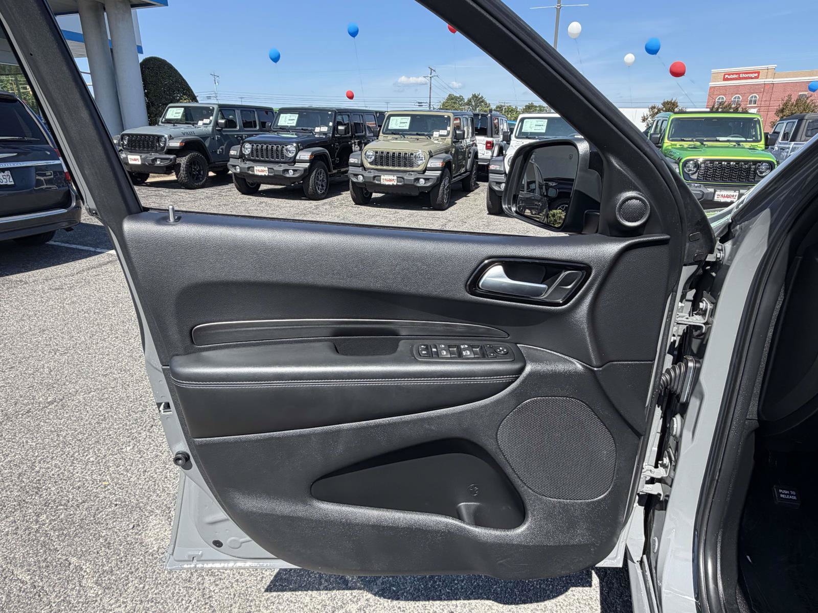 Used 2024 Dodge Durango SXT w/ SXT Blacktop Group AWD/4WD image 22