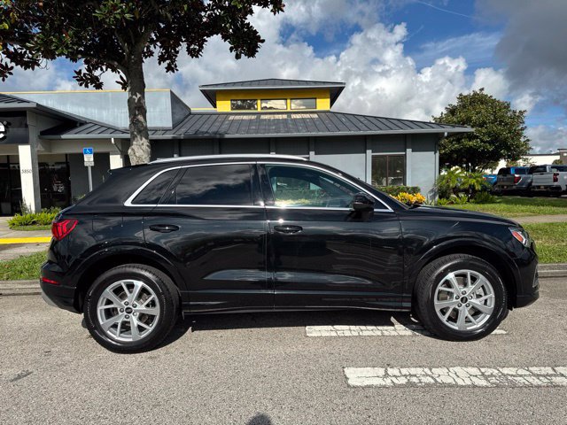 Used 2023 Audi Q3 2.0T Premium w/ Convenience Package AWD/4WD image 8