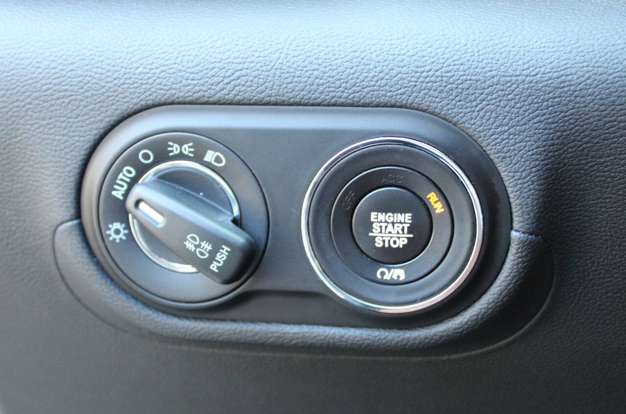 Used 2020 Maserati Levante image 36