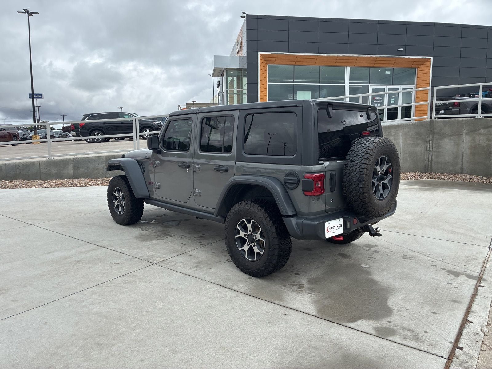 Used 2019 Jeep Wrangler Unlimited Rubicon w/ LED Lighting Group AWD/4WD image 3