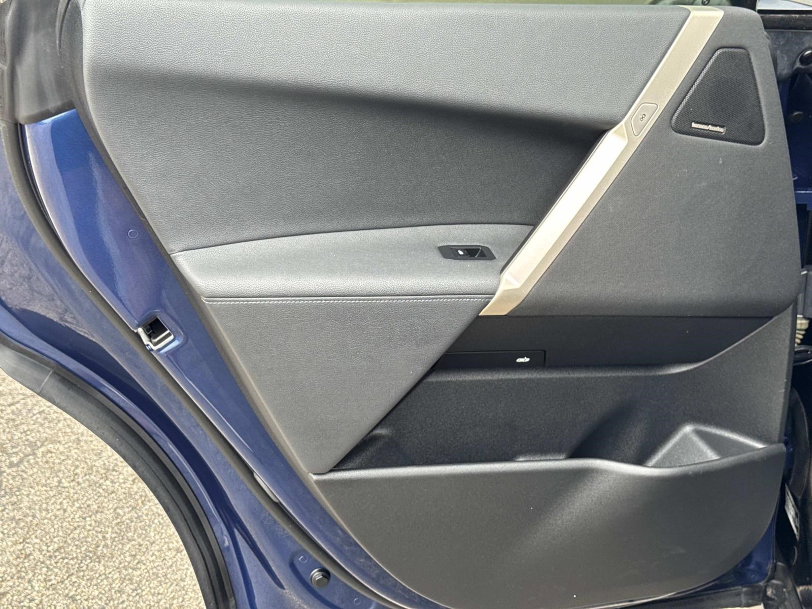 Certified 2022 BMW iX xDrive50 w/ Premium Package image 11