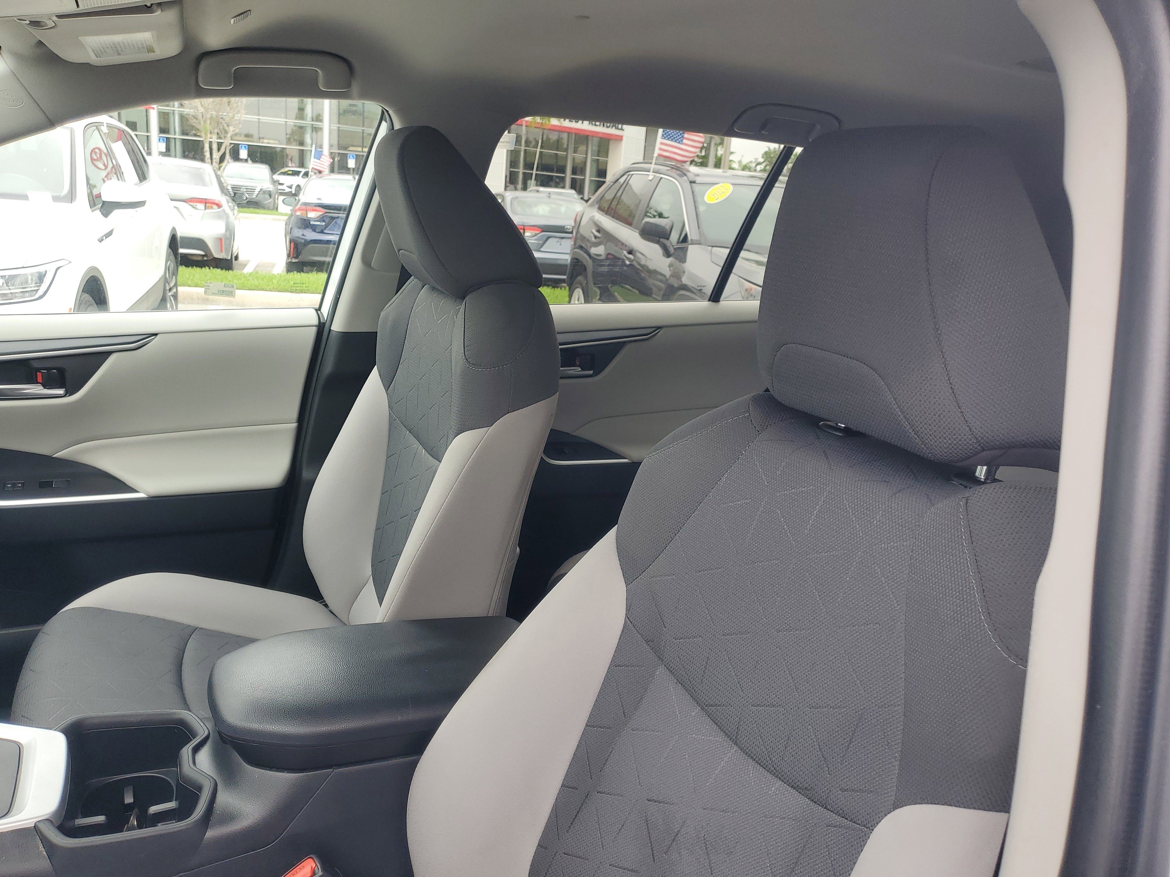 Used 2024 Toyota RAV4 XLE image 19