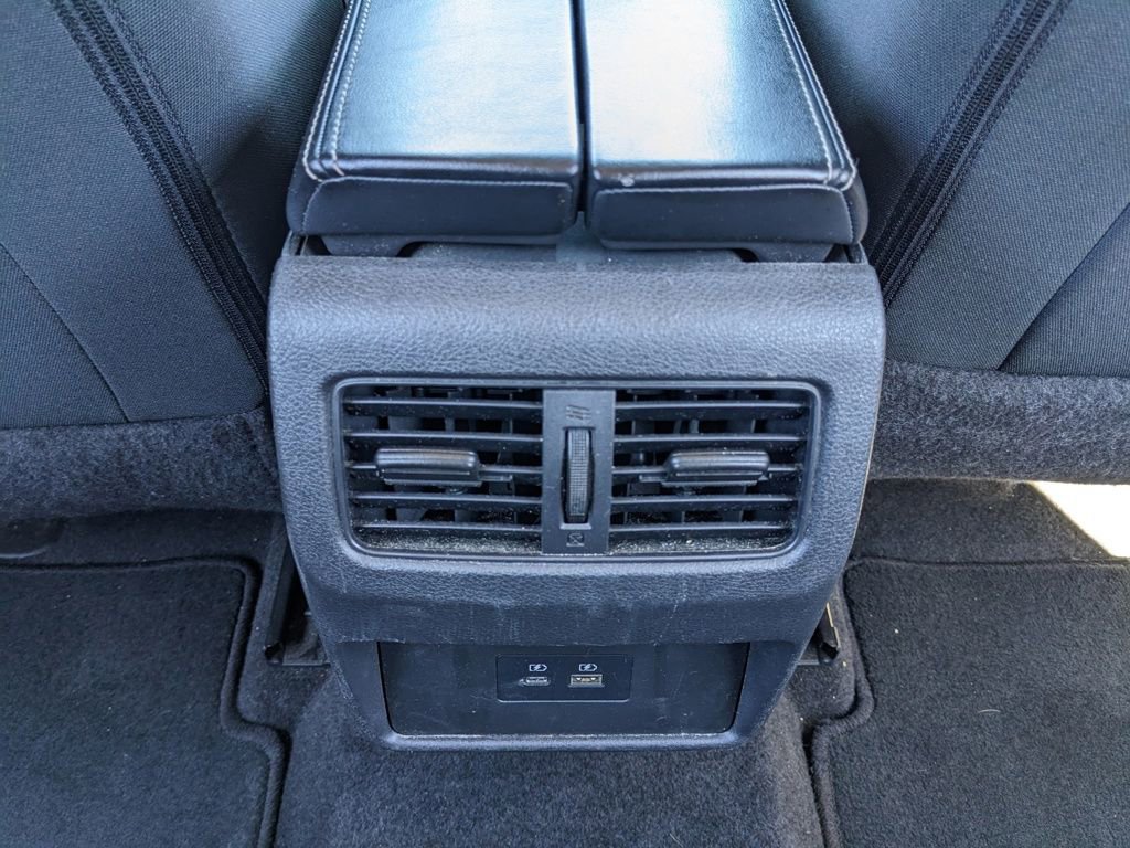 Used 2023 Nissan Rogue SV image 38