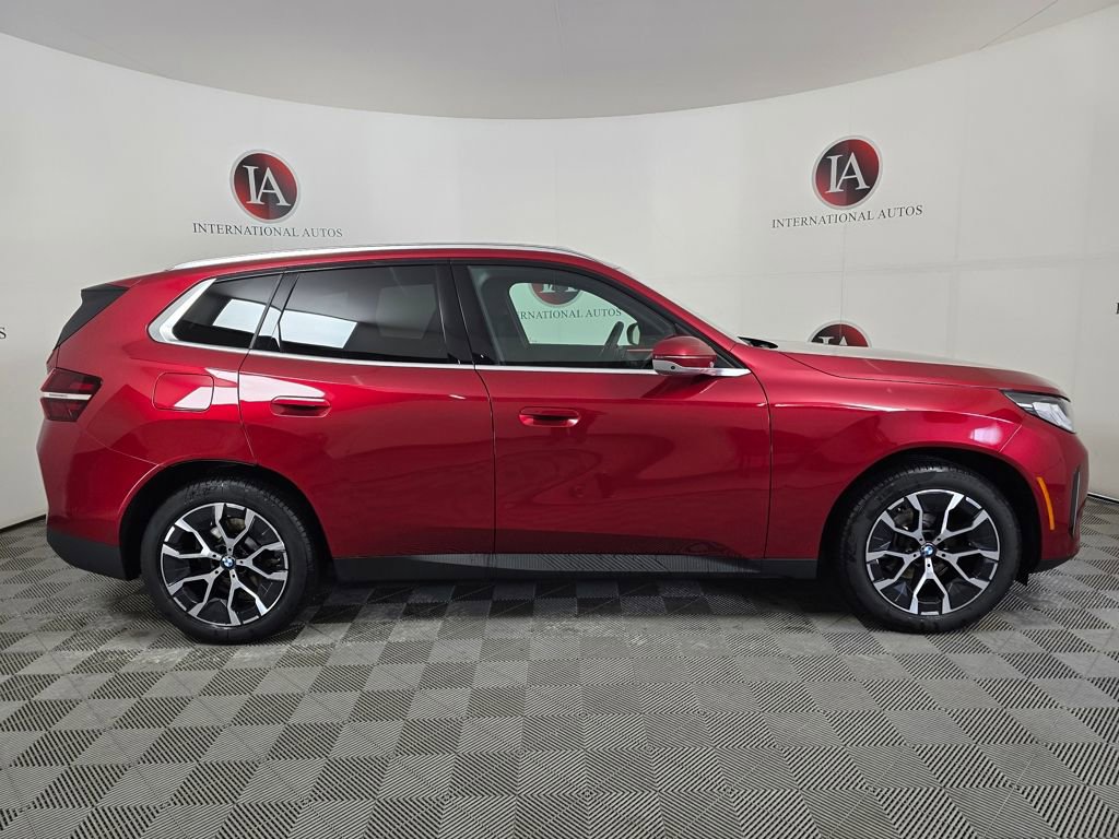 Used 2025 BMW X3 xDrive30i w/ Premium Package image 3