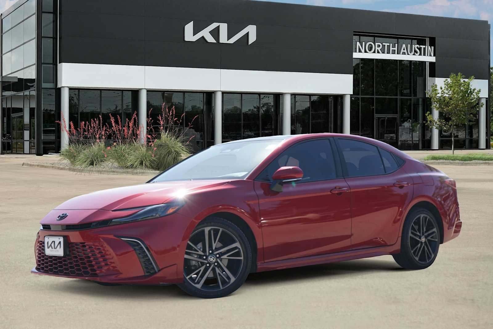 Used 2025 Toyota Camry XSE w/ Premium Package FWD image 1