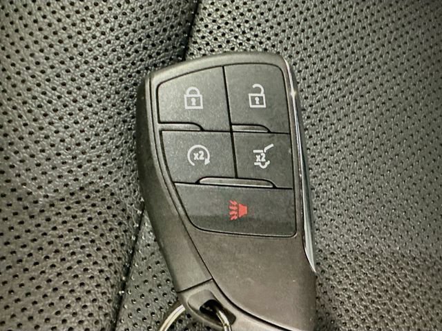 Used 2024 Chevrolet Equinox EV RS FWD image 15