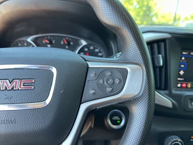 Used 2024 GMC Terrain SLE AWD/4WD image 10