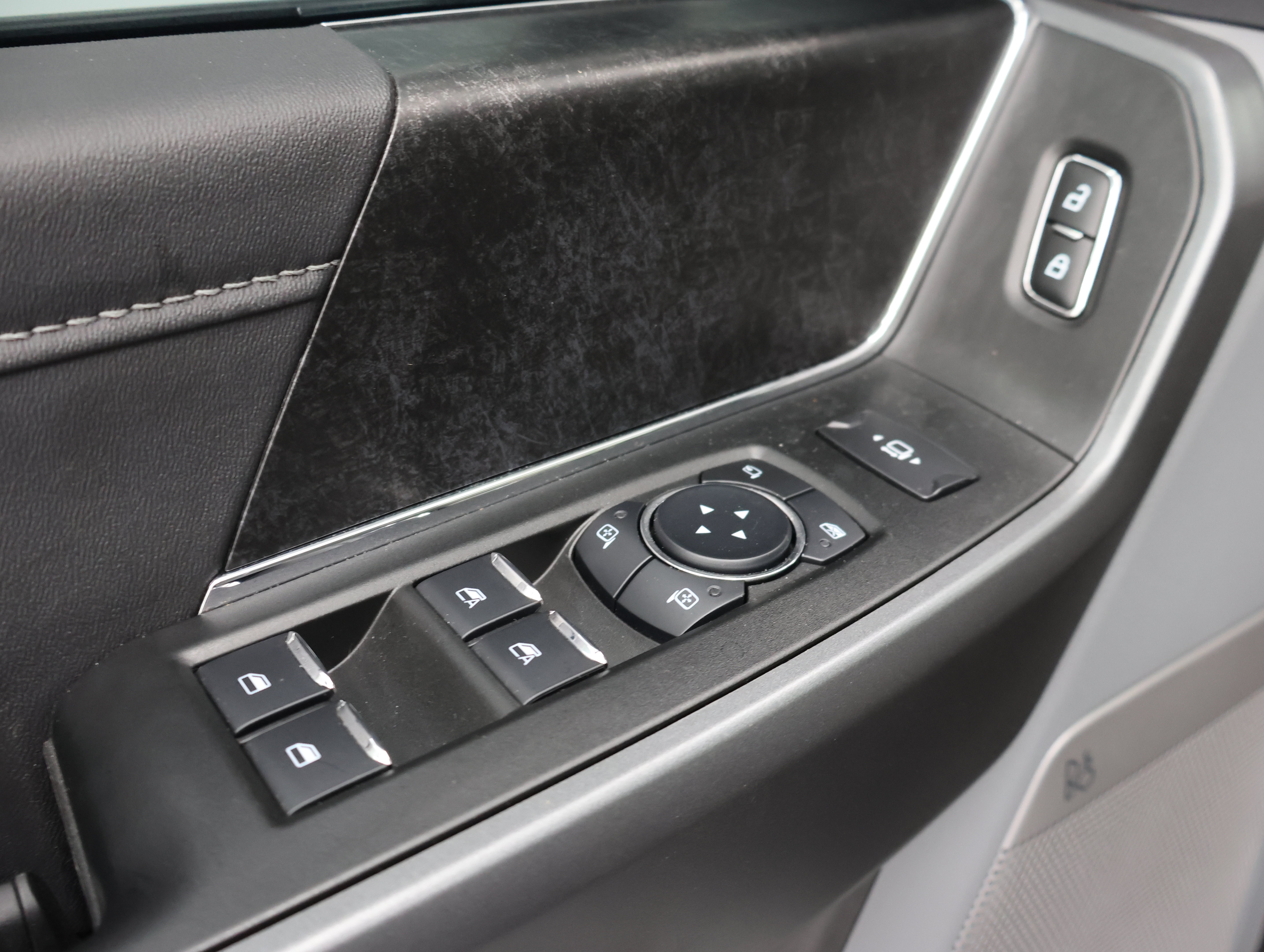 Used 2025 Ford F250 XLT w/ Black Appearance Package AWD/4WD image 43