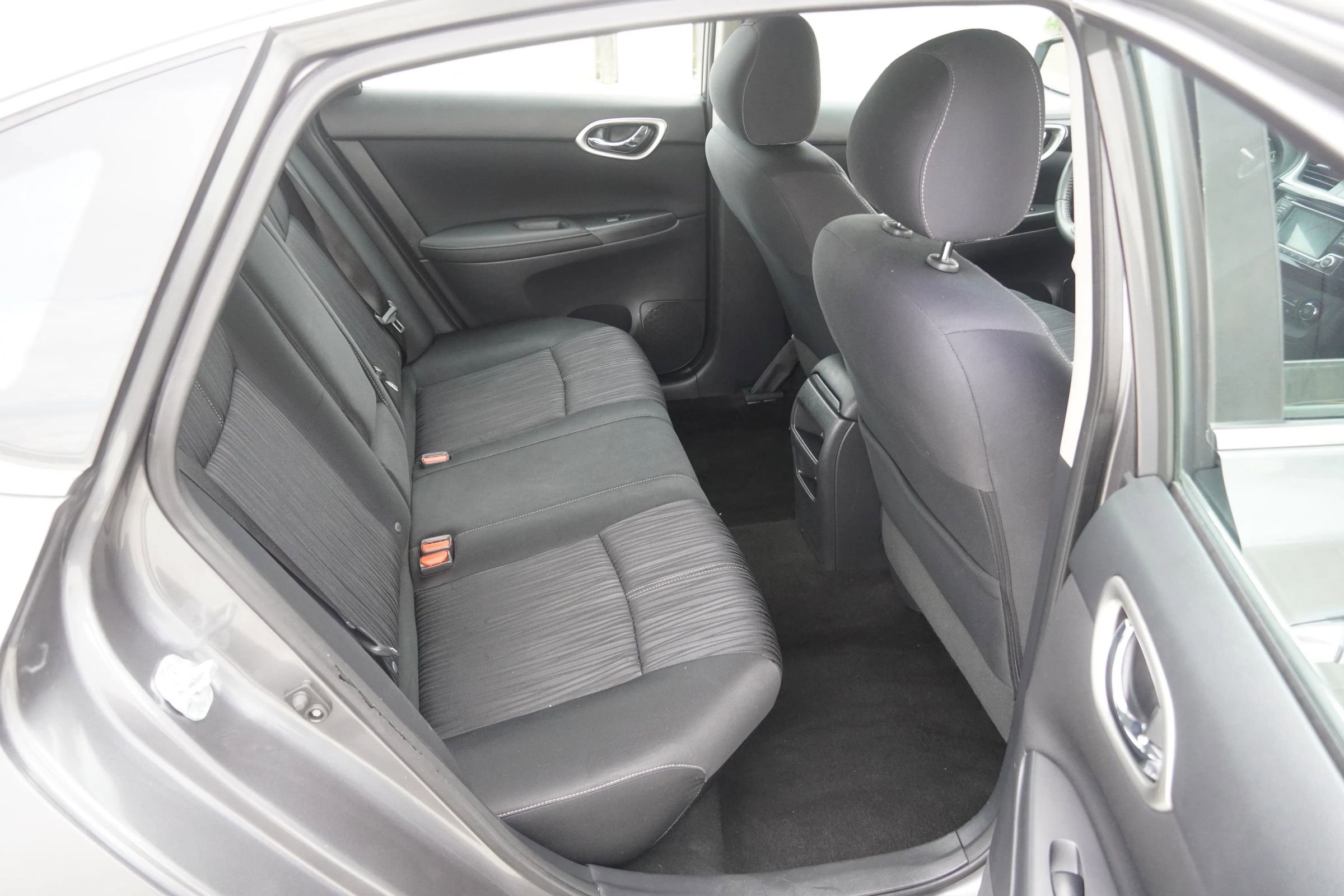 Used 2017 Nissan Sentra SV image 19