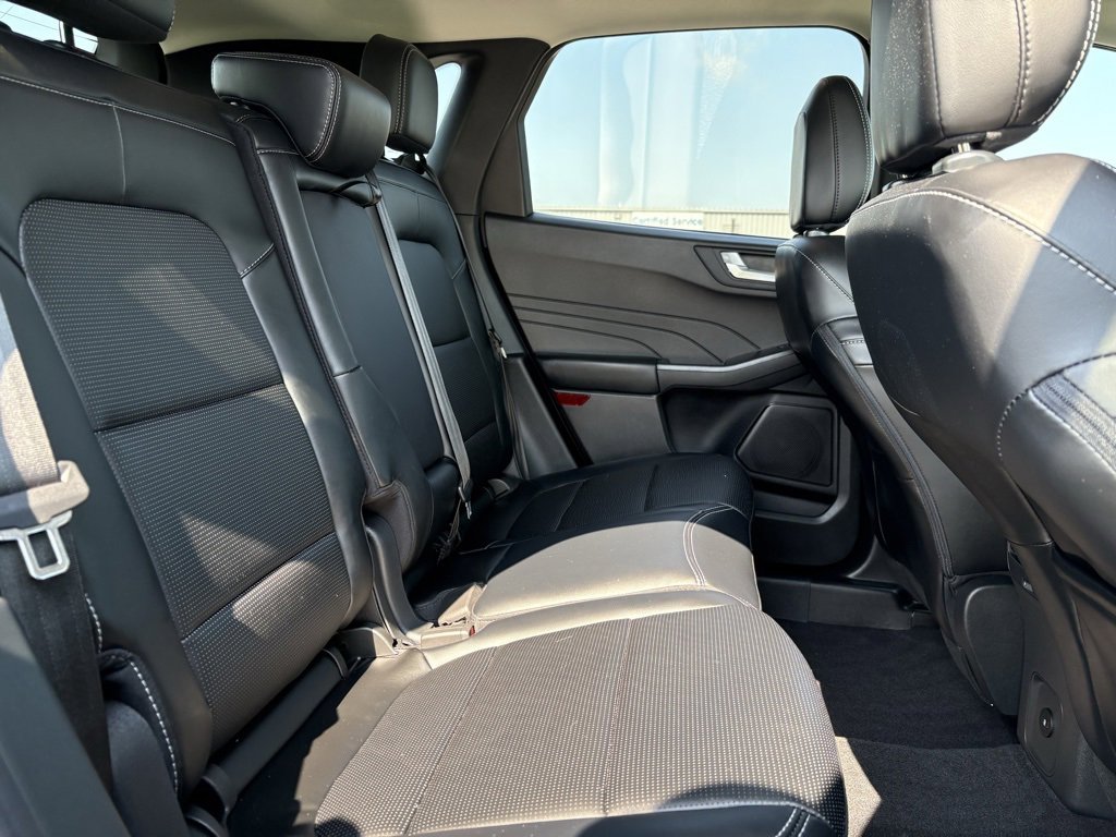 Used 2024 Ford Escape Platinum image 31