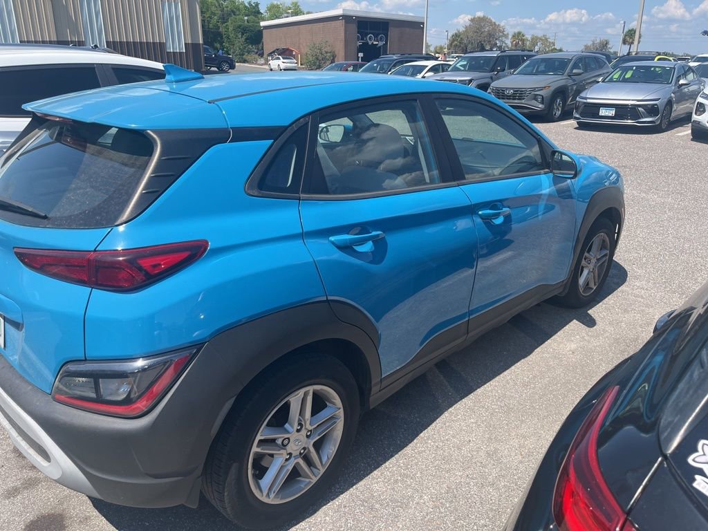 Used 2022 Hyundai Kona SE image 4