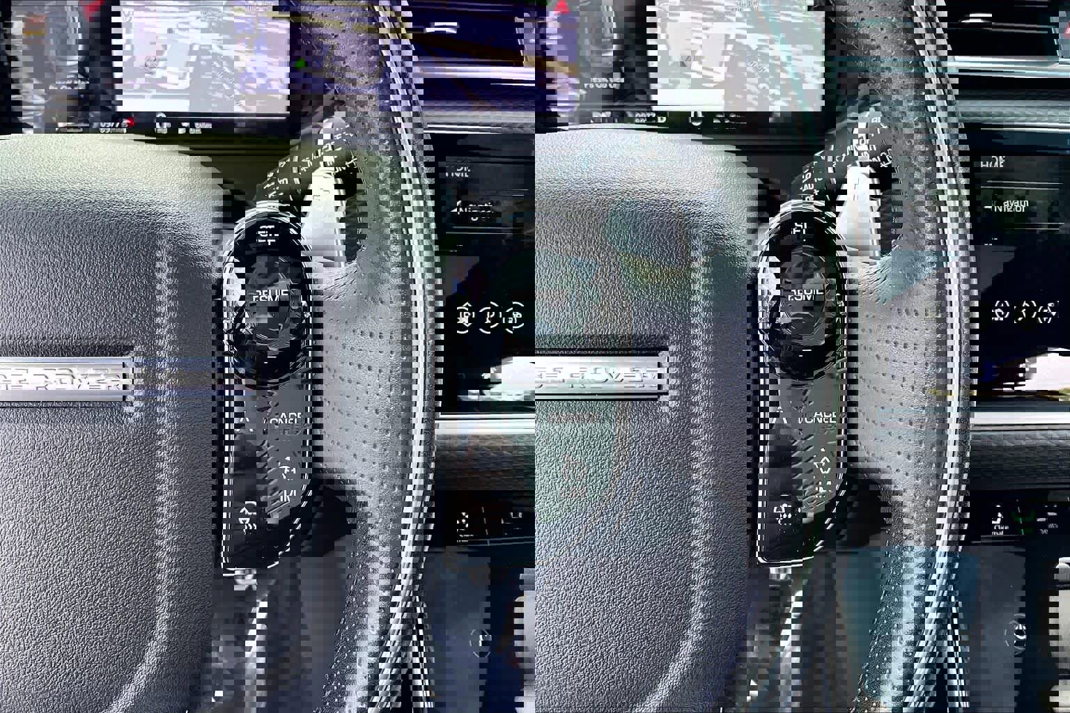 Used 2020 Land Rover Range Rover Velar R-Dynamic S image 25