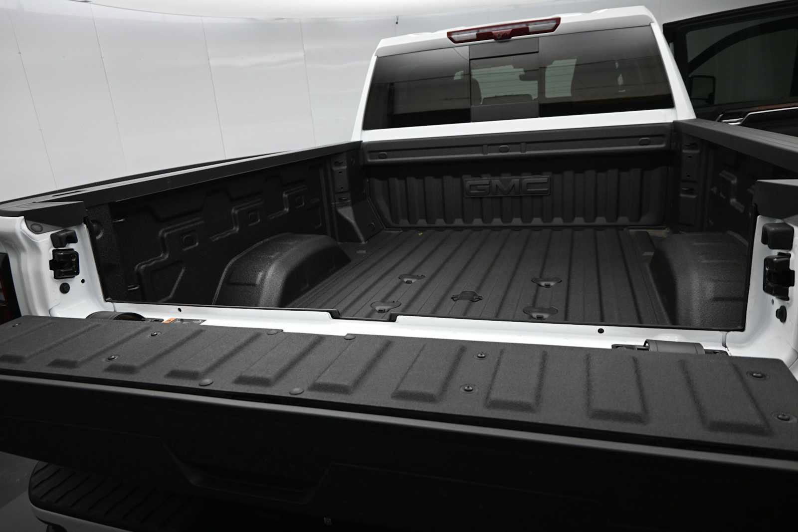 New 2026 GMC Sierra 2500 Denali w/ Denali Reserve Package AWD/4WD image 14