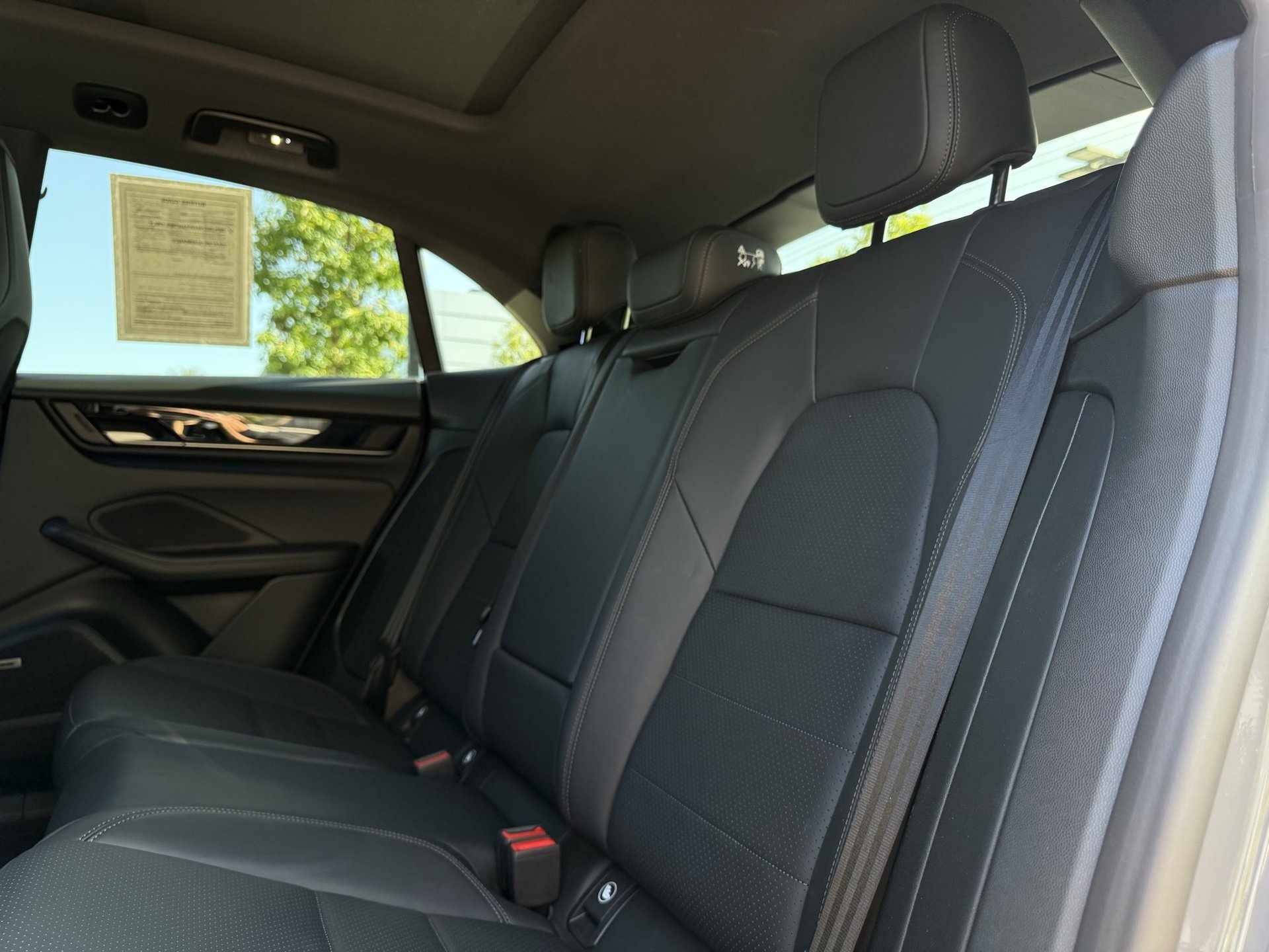 Used 2025 Porsche Macan Electric image 27