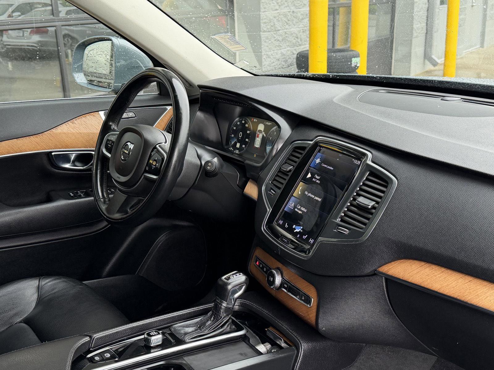 Used 2022 Volvo XC90 T6 Momentum w/ Climate Package AWD/4WD image 54
