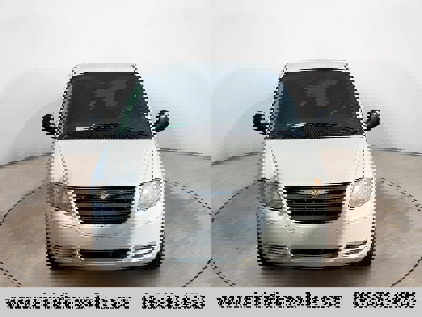 Used 2006 Chrysler Town & Country image 8