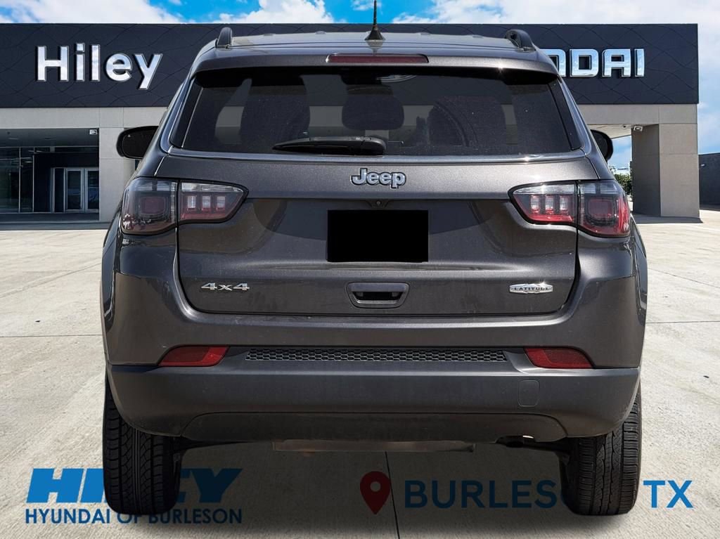 Used 2022 Jeep Compass Latitude image 5