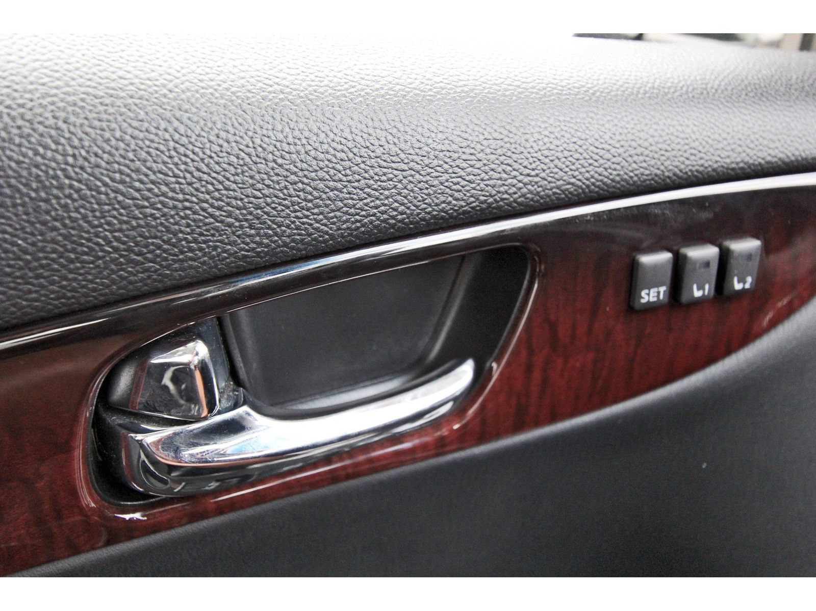 Used 2016 INFINITI QX50 AWD w/ Premium Plus Package image 20