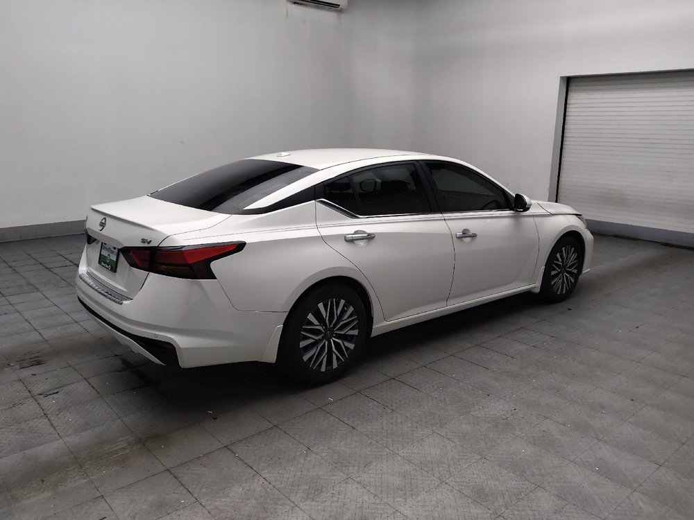 Used 2023 Nissan Altima 2.5 SV FWD image 10
