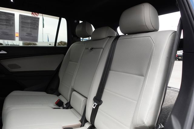 Used 2019 Volkswagen Tiguan SEL R-Line image 26