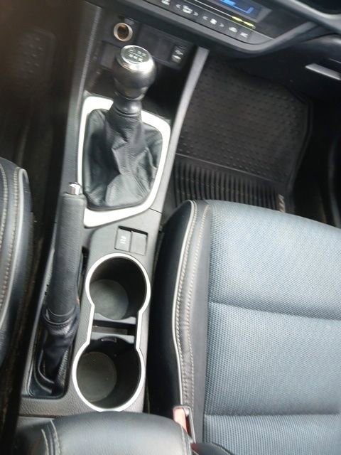 Used 2015 Toyota Corolla S image 35