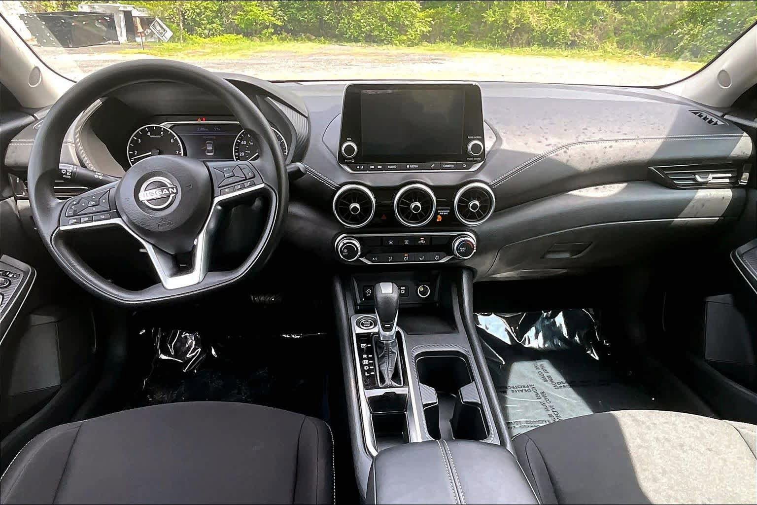 Used 2025 Nissan Sentra SV FWD image 16