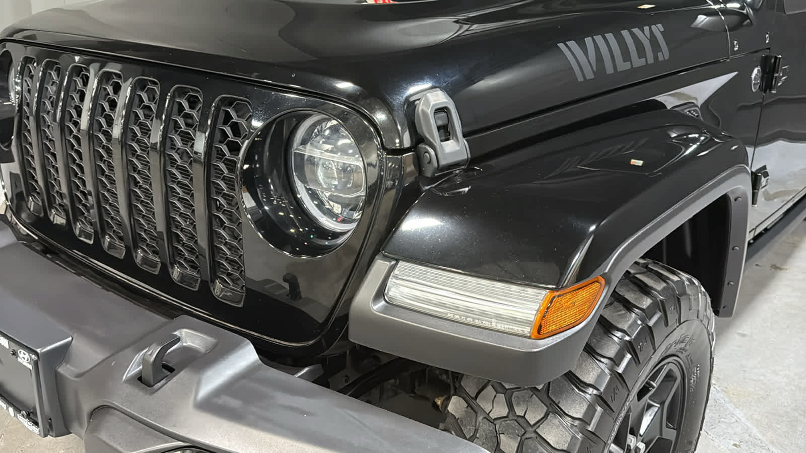 Used 2022 Jeep Gladiator Overland AWD/4WD image 7