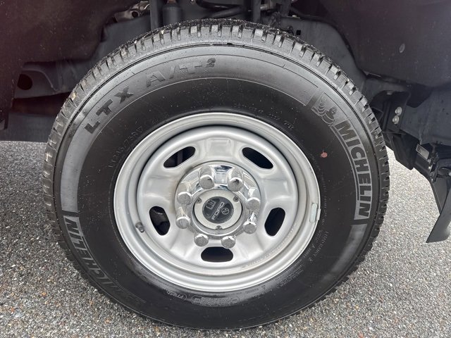 Used 2024 Ford F250 XL w/ Snow Plow/Camper Package image 9