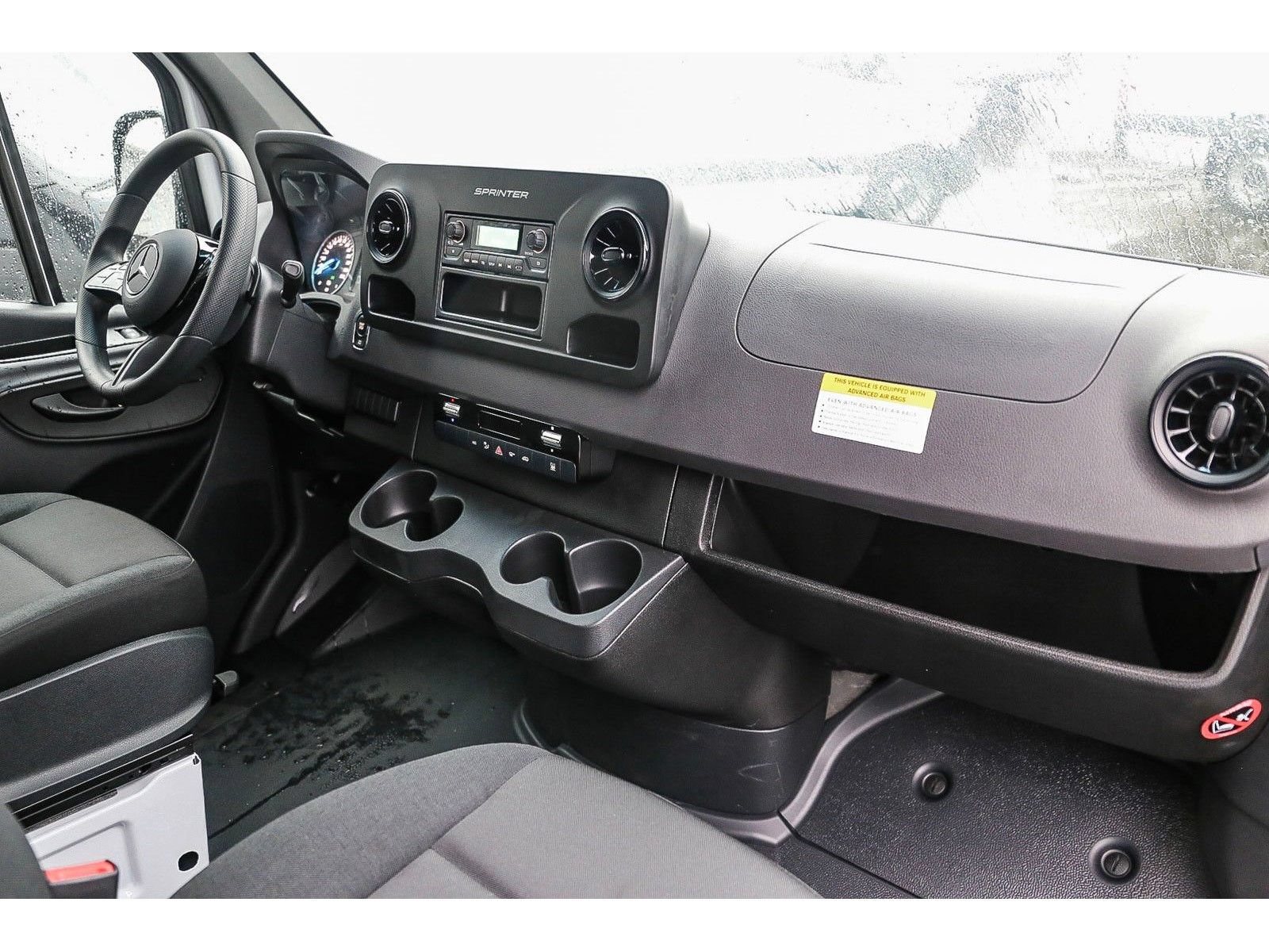 New 2024 Mercedes-Benz eSprinter 170 Cargo image 11