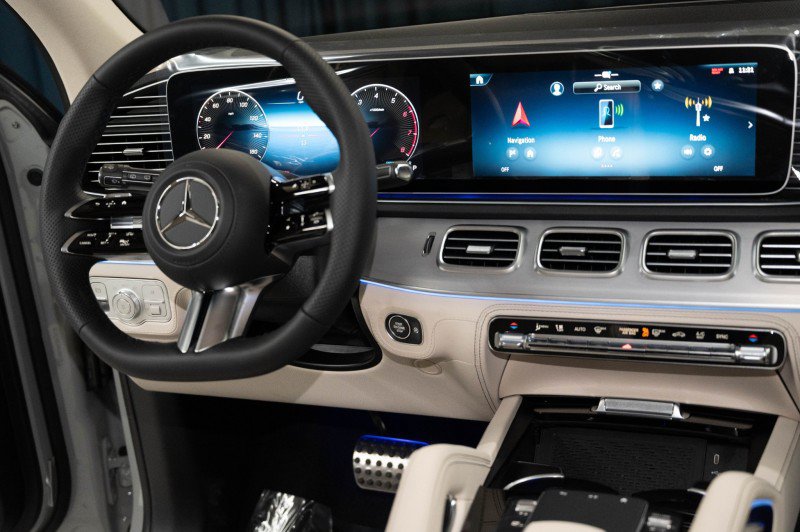 New 2026 Mercedes-Benz GLS 450 4MATIC image 19