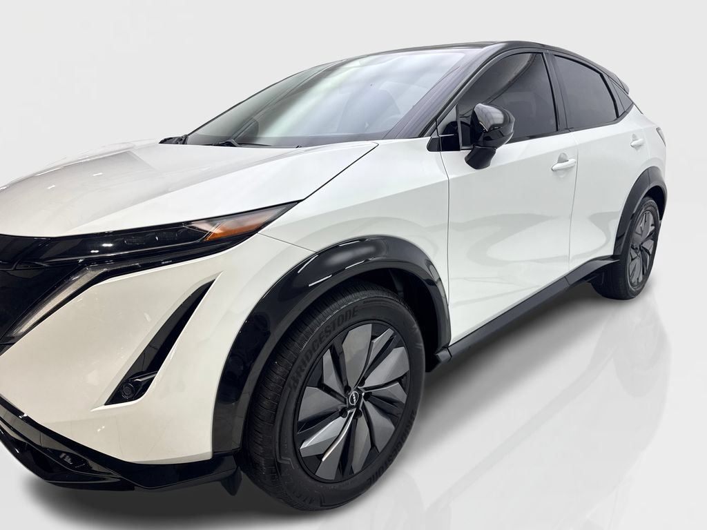 Used 2024 Nissan Ariya AWD image 11