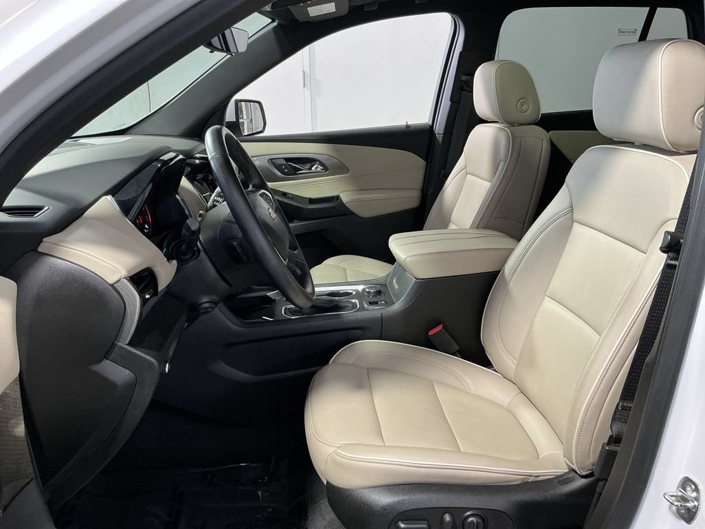 Used 2023 Chevrolet Traverse Premier AWD/4WD image 14