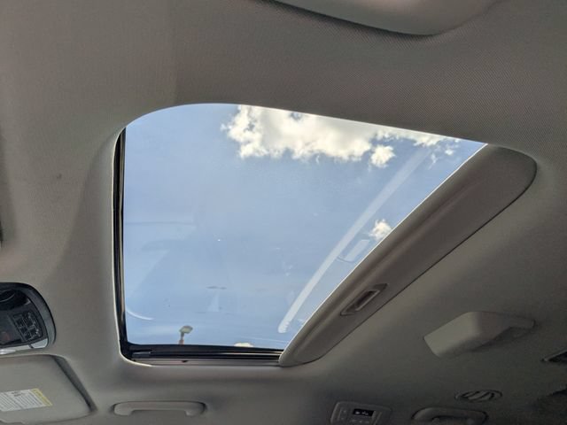 Certified 2026 Kia Carnival SX FWD image 23