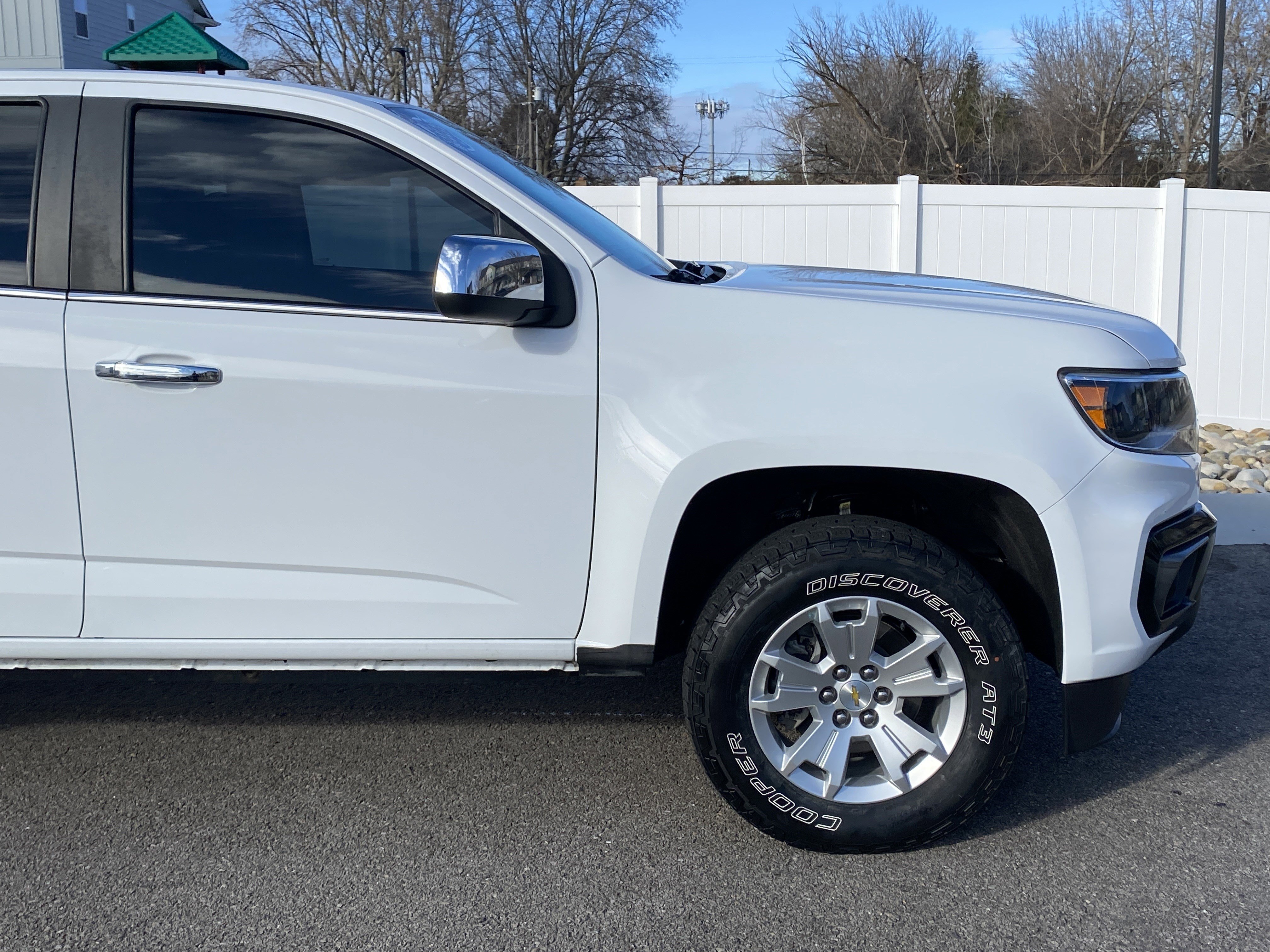 Used 2022 Chevrolet Colorado LT w/ Safety Package image 8
