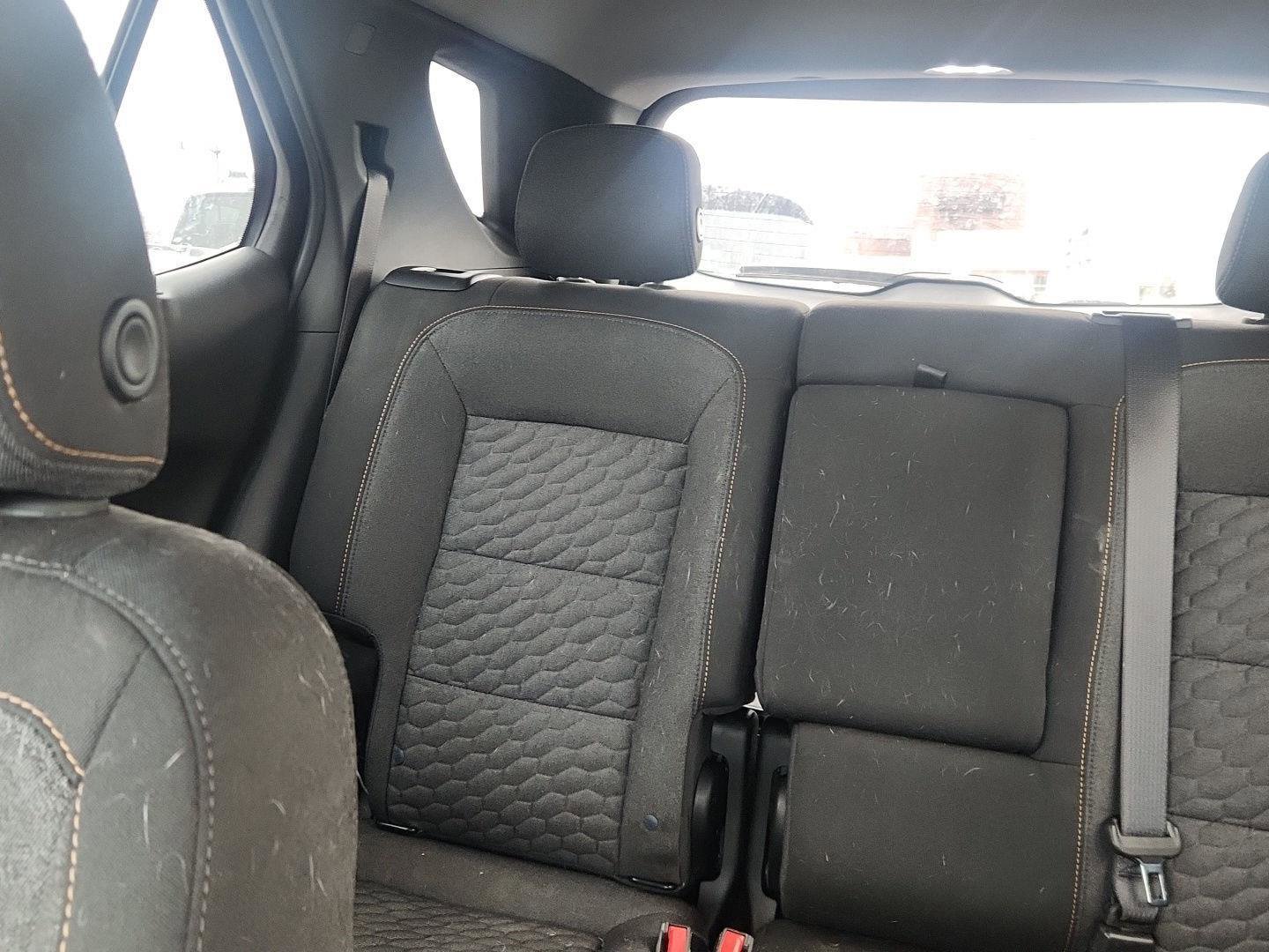 Used 2020 Chevrolet Equinox LT w/ Driver Convenience Package image 18