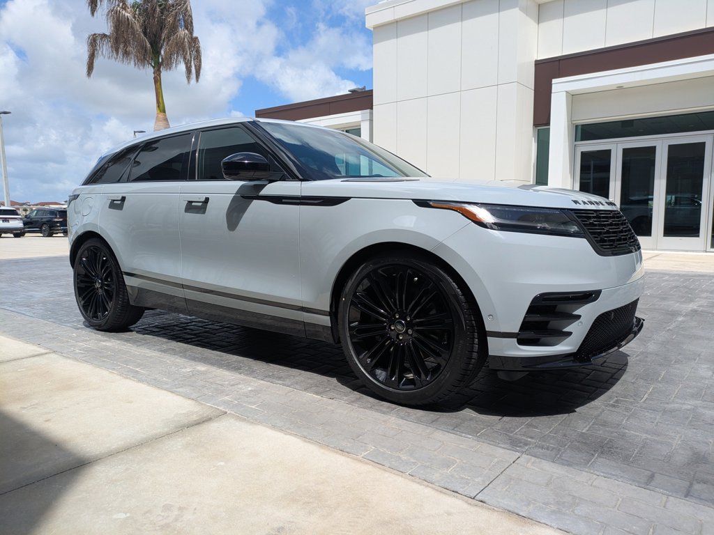 New 2026 Land Rover Range Rover Velar Dynamic SE AWD/4WD image 3