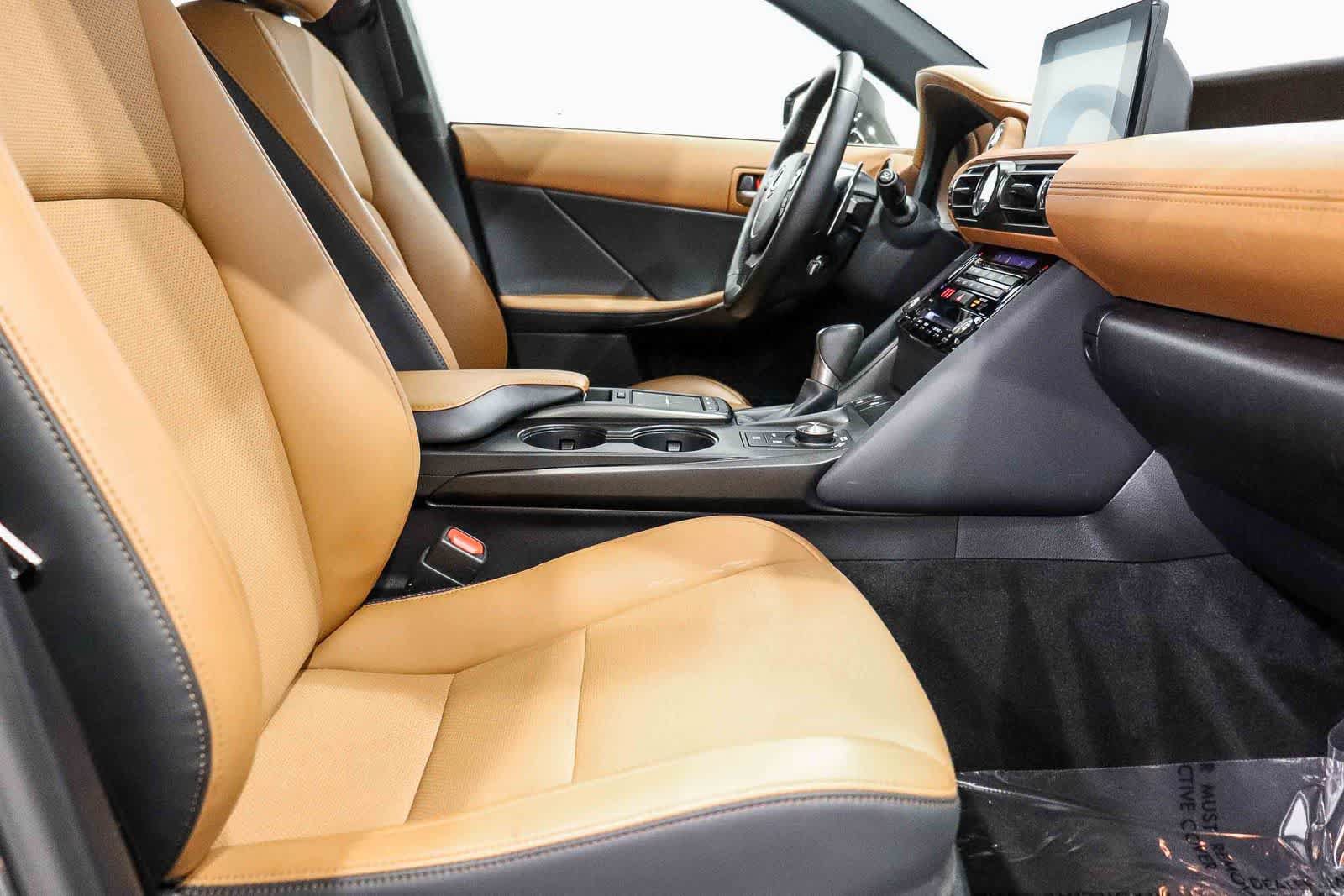 Used 2023 Lexus IS 300 w/ Comfort Package RWD image 17
