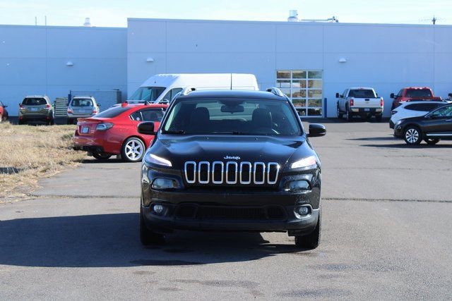 Used 2018 Jeep Cherokee Latitude Plus image 8