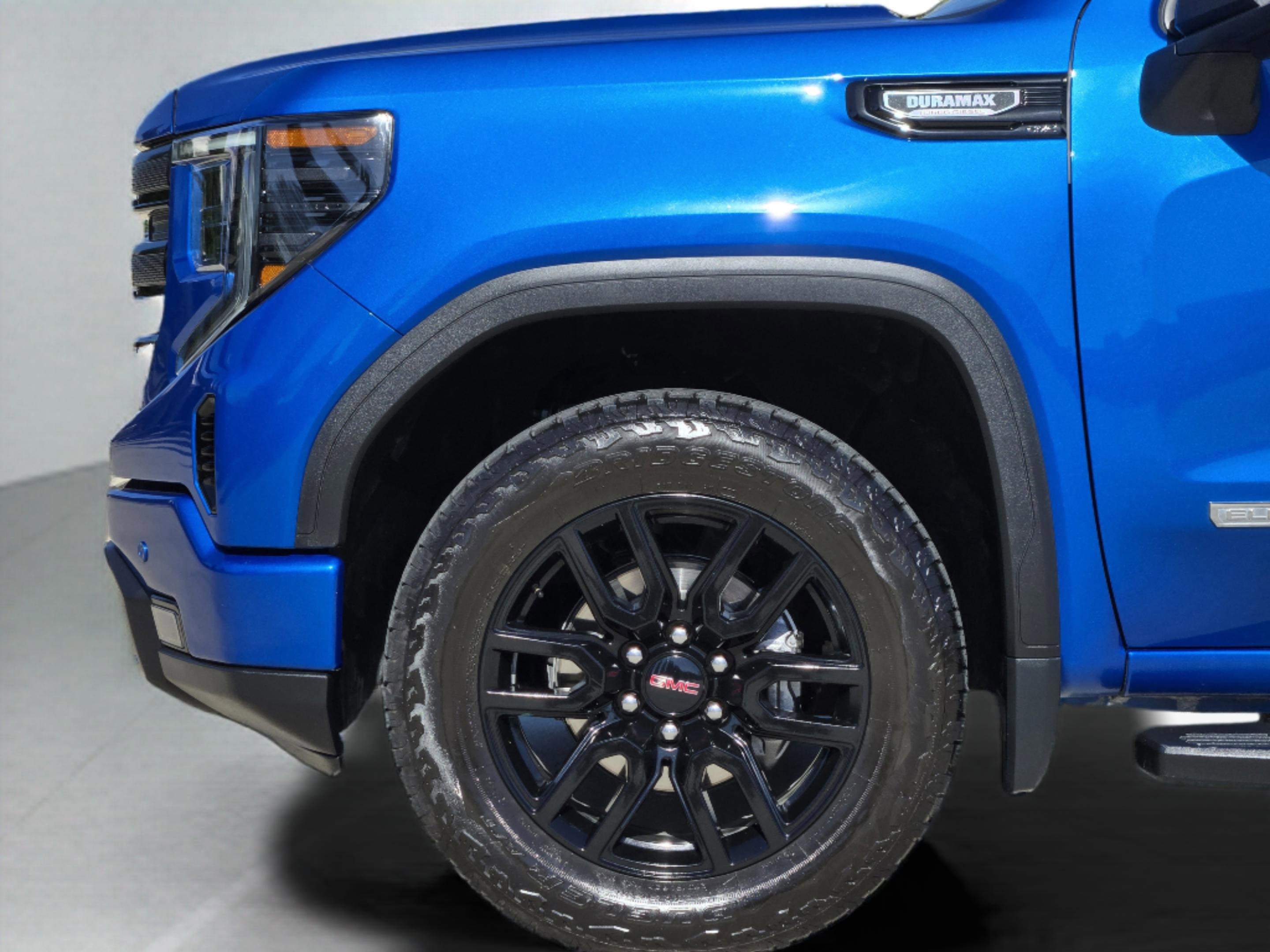 Used 2024 GMC Sierra 1500 Elevation w/ Elevation Premium Package image 14