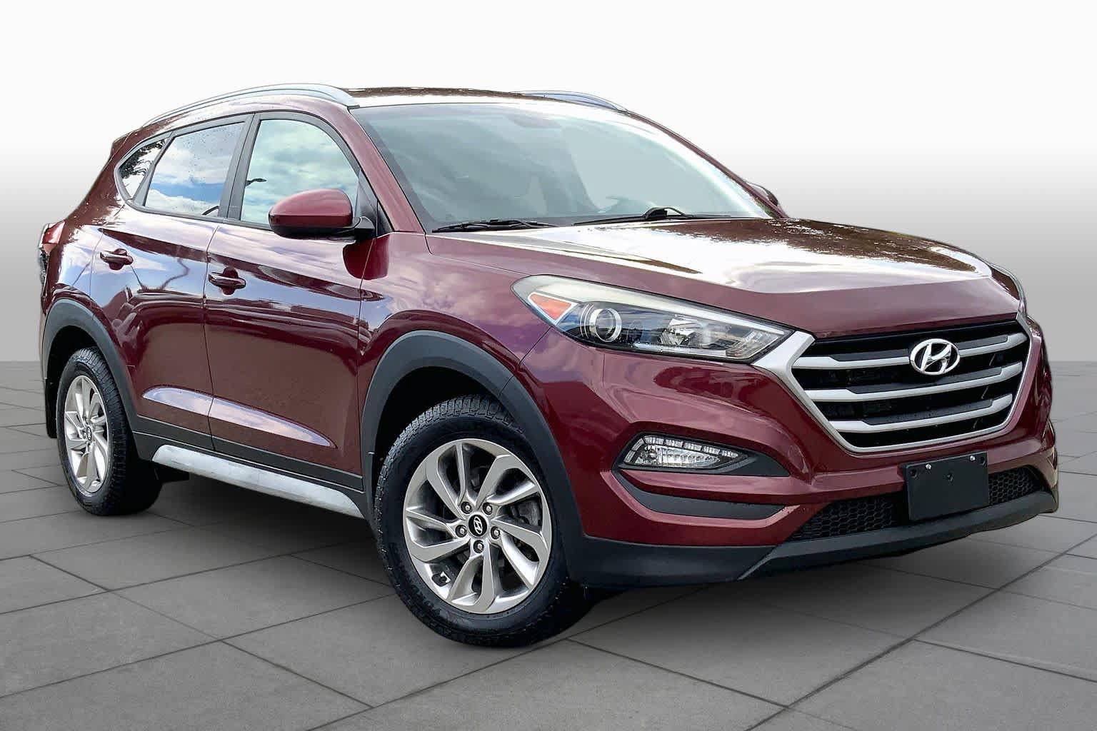 Used 2017 Hyundai Tucson SE w/ SE Popular Package 02 AWD/4WD image 3