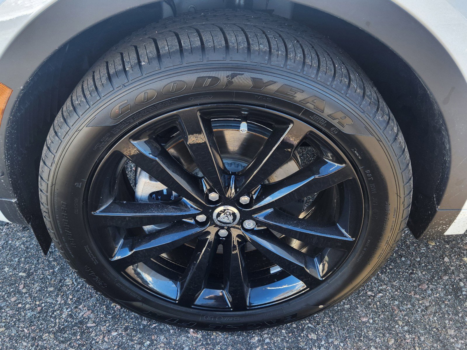 New 2024 Jaguar E-PACE R-Dynamic SE image 22