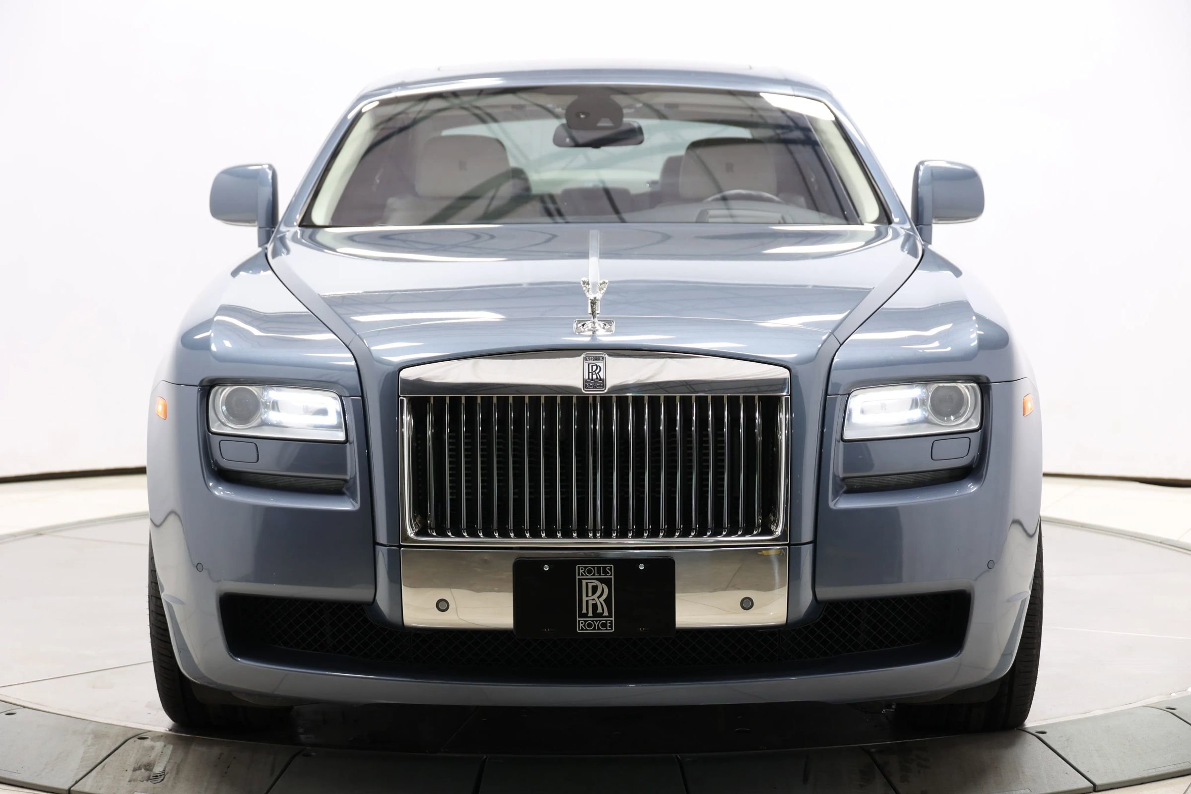 Used 2011 Rolls-Royce Ghost image 98