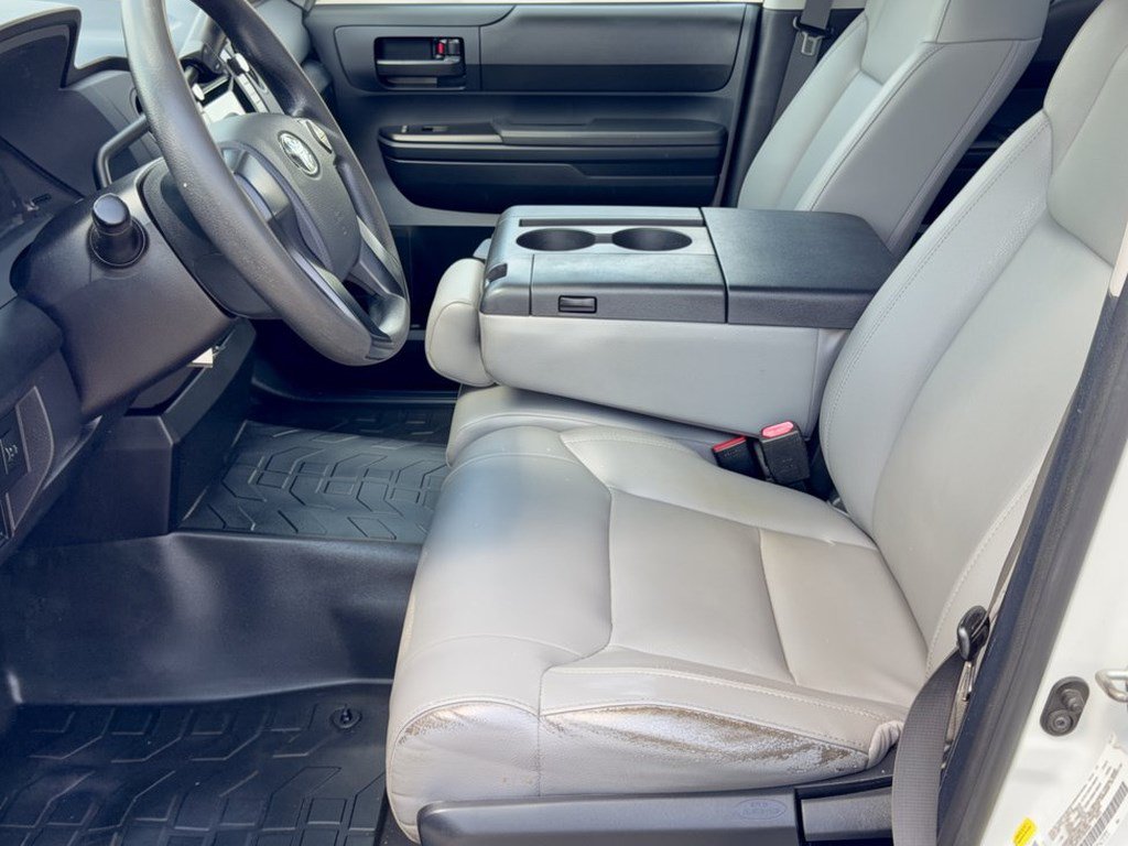 Used 2015 Toyota Tundra SR w/ Tow Package RWD image 5